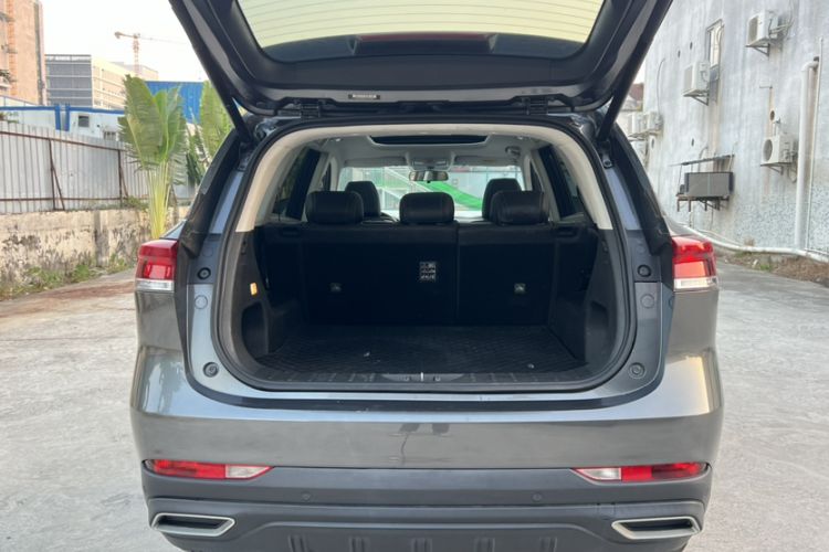 Used CHANGAN OSHAN X7 PLUS 2022 1.5T Blue Whale Edition Automatic Geeker Navigation Model Trunk
