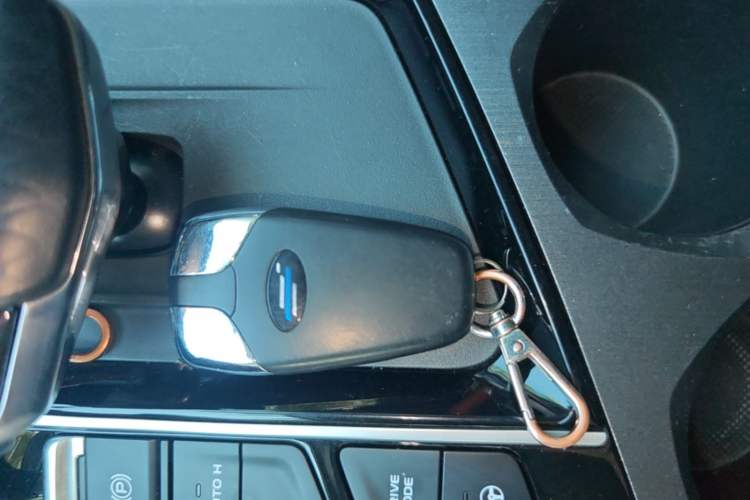 Used CHANGAN OSHAN X7 PLUS 2022 1.5T Blue Whale Edition Automatic Geeker Navigation Model Vehicle Key