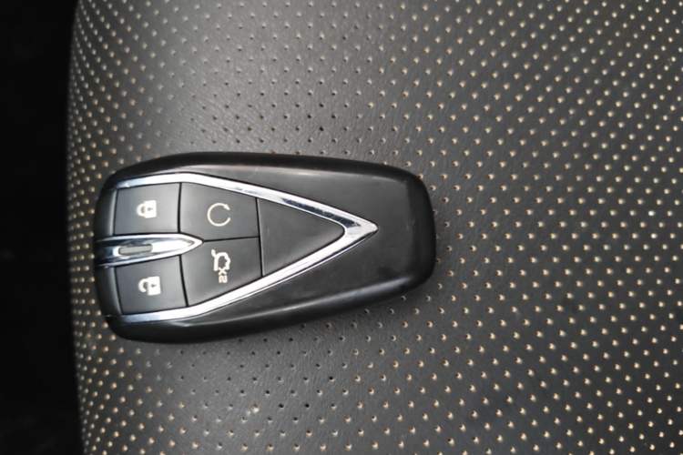 Used CHANGAN OSHAN X7 PLUS 2022 1.5T Blue Whale Edition Automatic ZhiZun Model Vehicle Key