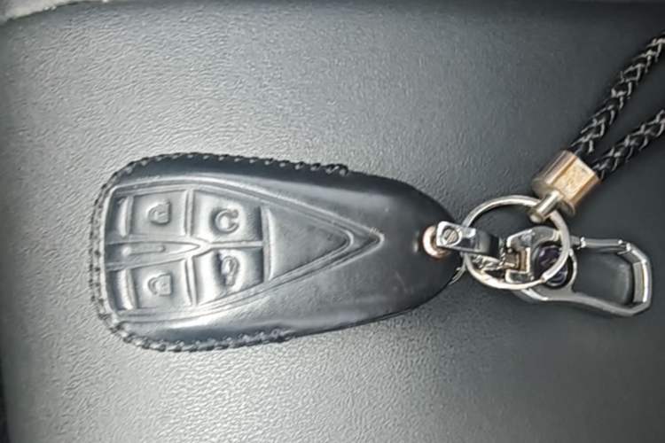 Used CHANGAN OSHAN X7 PLUS 2022 1.5T Blue Whale Edition Automatic Prestige Version Vehicle Key