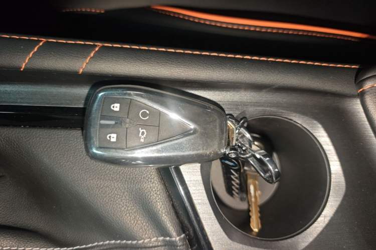 Used CHANGAN OSHAN X7 PLUS 2022 1.5T Blue Whale Edition Automatic Prestige 7-Seater Vehicle Key