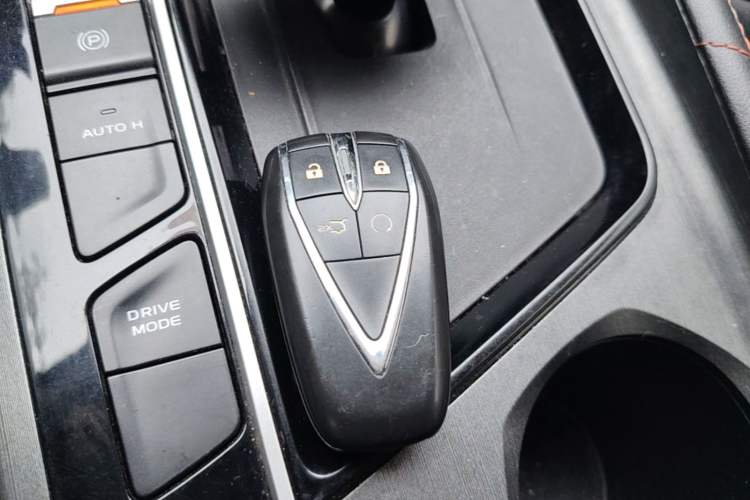 Used CHANGAN OSHAN X7 PLUS 2022 1.5T Blue Whale Edition Automatic ZhiZun Model Vehicle Key
