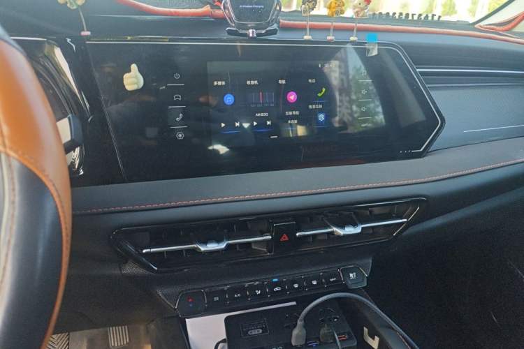 Used CHANGAN OSHAN X7 PLUS 2022 1.5T Manual Luxury Version Audio And AC Panel