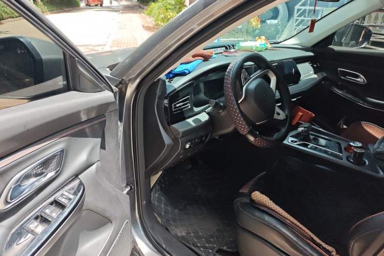 Used CHANGAN OSHAN X7 PLUS 2022 1.5T Blue Whale Edition Automatic ZhiZun Model Driver Seat