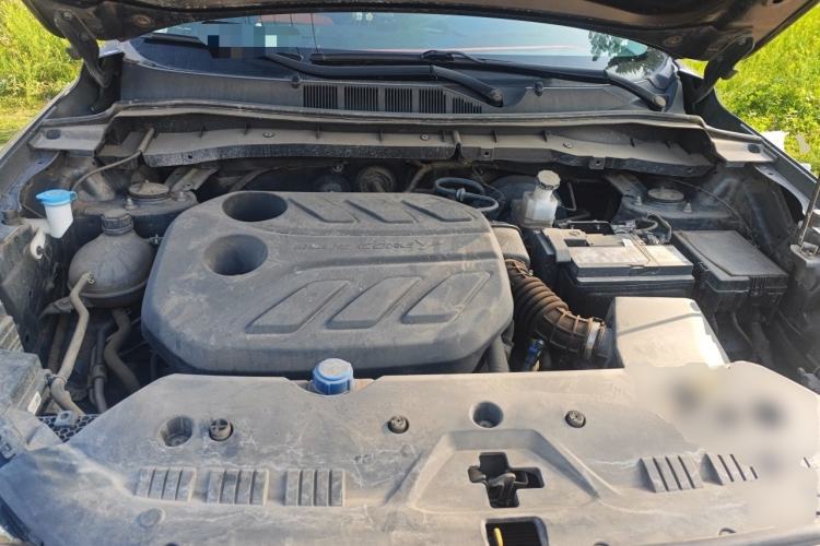 Used CHANGAN OSHAN X7 PLUS 2022 1.5T Manual Luxury Version Engine Bay
