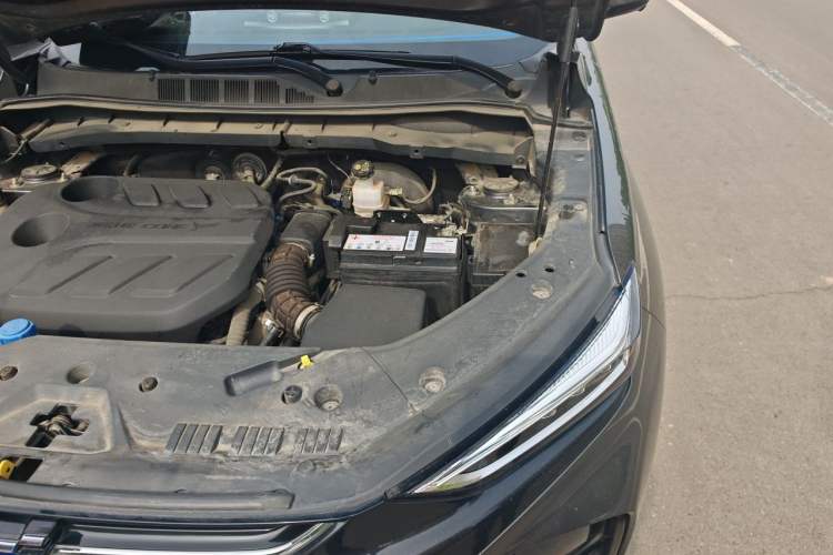 Used CHANGAN OSHAN X7 PLUS 2022 1.5T Blue Whale Edition Automatic Prestige Version Engine Bay Left