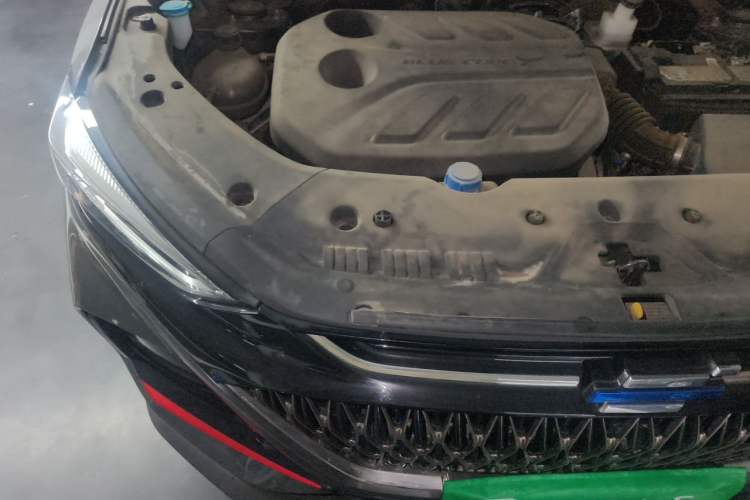 Used CHANGAN OSHAN X7 PLUS 2022 1.5T Blue Whale Edition Automatic Prestige 7-Seater Engine Bay Right