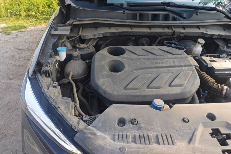 Used CHANGAN OSHAN X7 PLUS 2022 1.5T Manual Luxury Version Engine Bay Right