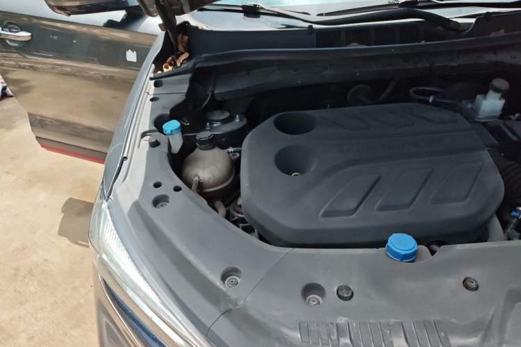 Used CHANGAN OSHAN X7 PLUS 2022 1.5T Blue Whale Edition Automatic ZhiZun Model Engine Bay Right
