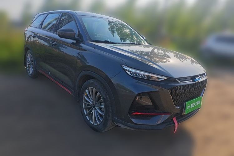 Used CHANGAN OSHAN X7 PLUS 2022 1.5T Manual Luxury Version Front Right 45 Deg