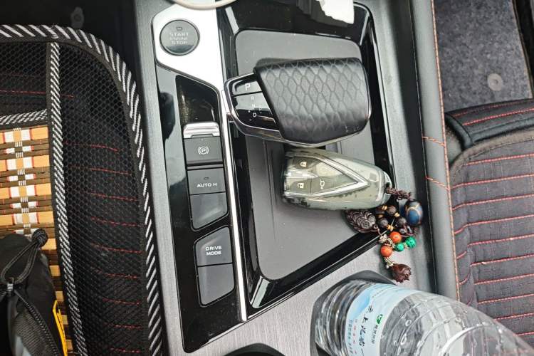 Used CHANGAN OSHAN X7 PLUS 2022 1.5T Blue Whale Edition Automatic ZhiZun Model Gear Lever