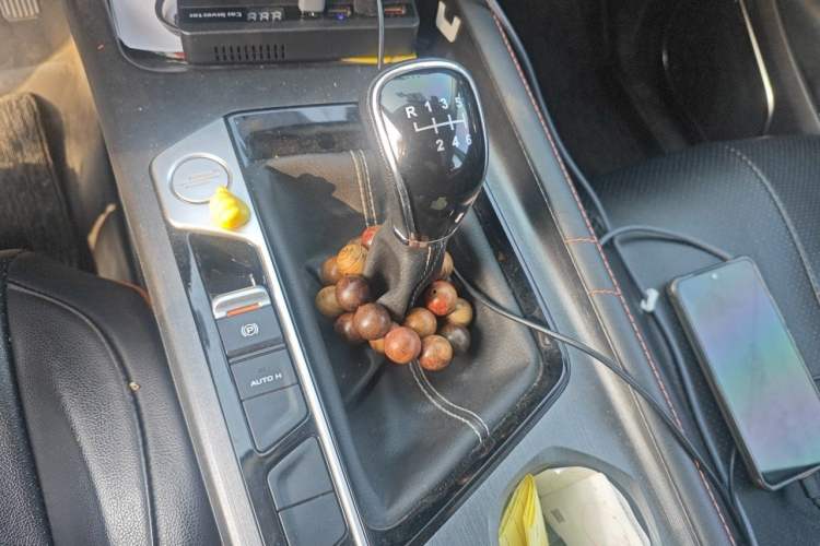 Used CHANGAN OSHAN X7 PLUS 2022 1.5T Manual Luxury Version Gear Lever