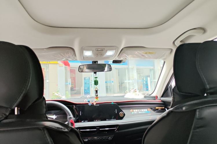 Used CHANGAN OSHAN X7 PLUS 2022 1.5T Blue Whale Edition Automatic Prestige Version Headliner