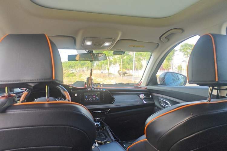 Used CHANGAN OSHAN X7 PLUS 2022 1.5T Manual Luxury Version Headliner