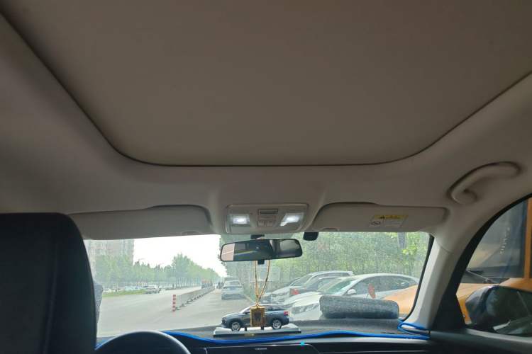 Used CHANGAN OSHAN X7 PLUS 2022 1.5T Blue Whale Edition Automatic Prestige Version Headliner
