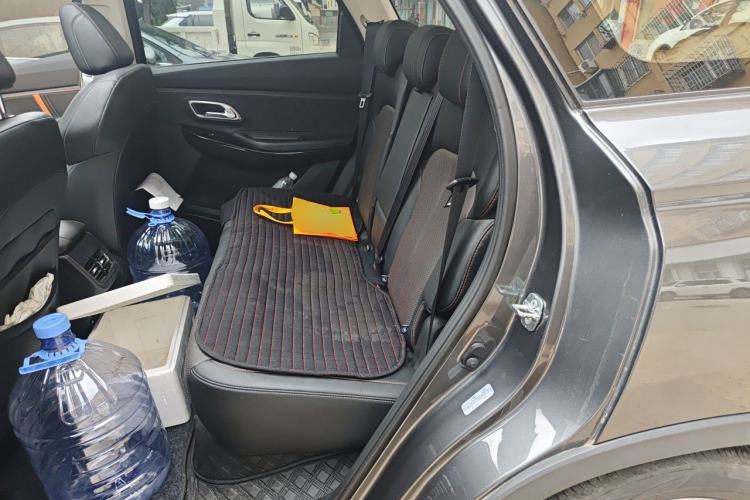 Used CHANGAN OSHAN X7 PLUS 2022 1.5T Blue Whale Edition Automatic ZhiZun Model Left Rear Seat