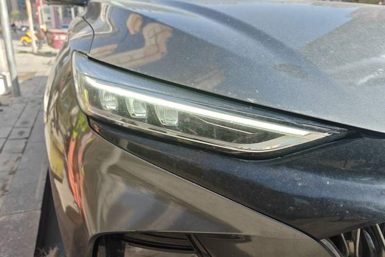 Used CHANGAN OSHAN X7 PLUS 2022 1.5T Blue Whale Edition Automatic Geeker Navigation Model Right Front Headlight