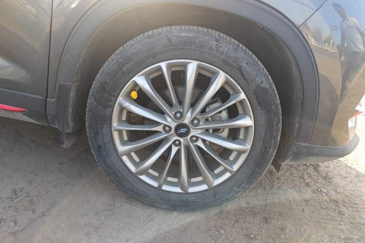 Used CHANGAN OSHAN X7 PLUS 2022 1.5T Manual Luxury Version Right Front Wheel Hub
