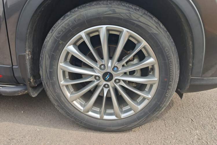 Used CHANGAN OSHAN X7 PLUS 2022 1.5T Blue Whale Edition Automatic Prestige Version Right Front Wheel Hub