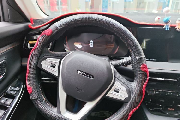 Used CHANGAN OSHAN X7 PLUS 2022 1.5T Blue Whale Edition Automatic Prestige Version Steering Wheel