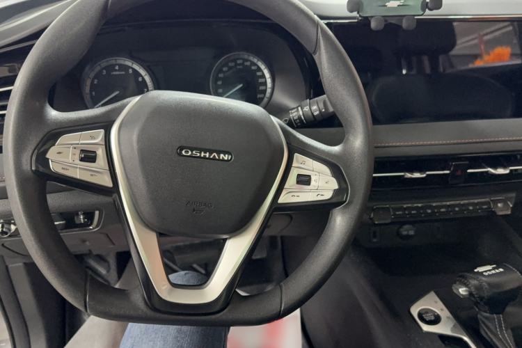 Used CHANGAN OSHAN X7 PLUS 2022 1.5T Blue Whale Edition Automatic Luxury Trim Steering Wheel