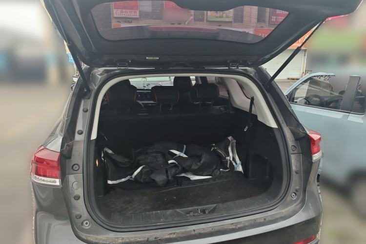Used CHANGAN OSHAN X7 PLUS 2022 1.5T Blue Whale Edition Automatic Prestige 7-Seater Trunk