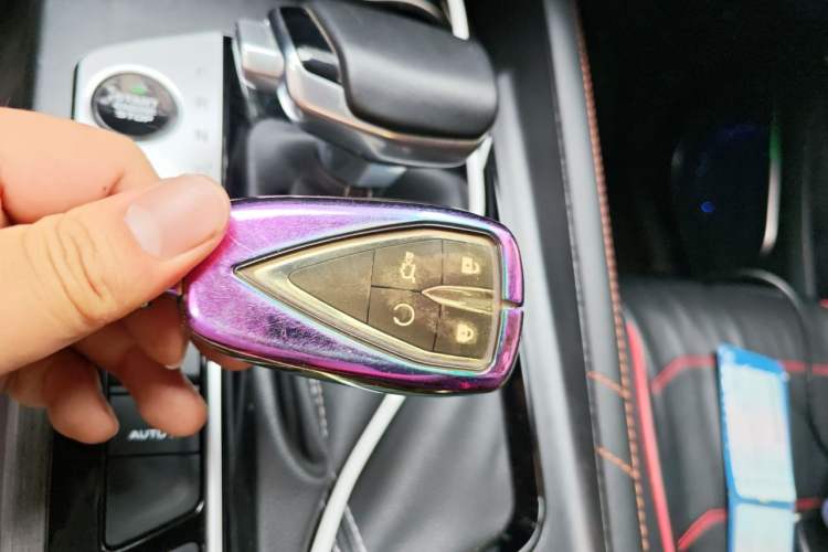 Used CHANGAN OSHAN X7 PLUS 2022 1.5T Blue Whale Edition Automatic Prestige Version Vehicle Key