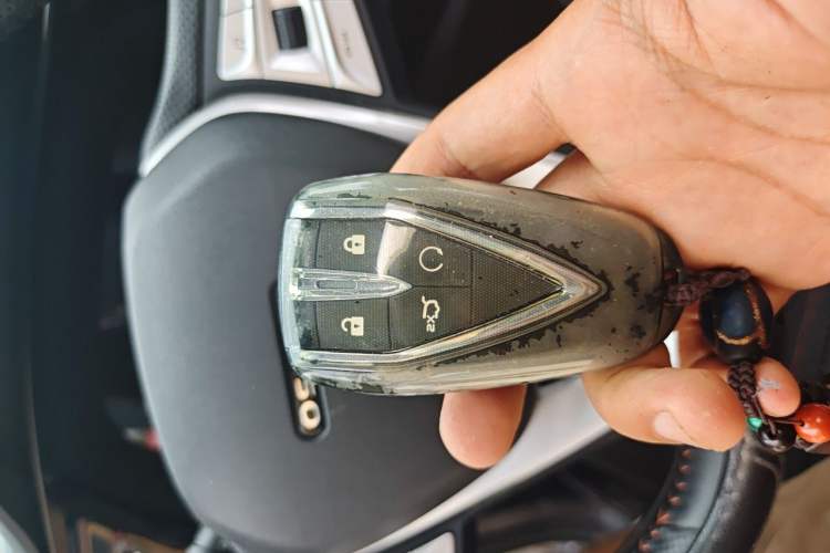Used CHANGAN OSHAN X7 PLUS 2022 1.5T Blue Whale Edition Automatic ZhiZun Model Vehicle Key