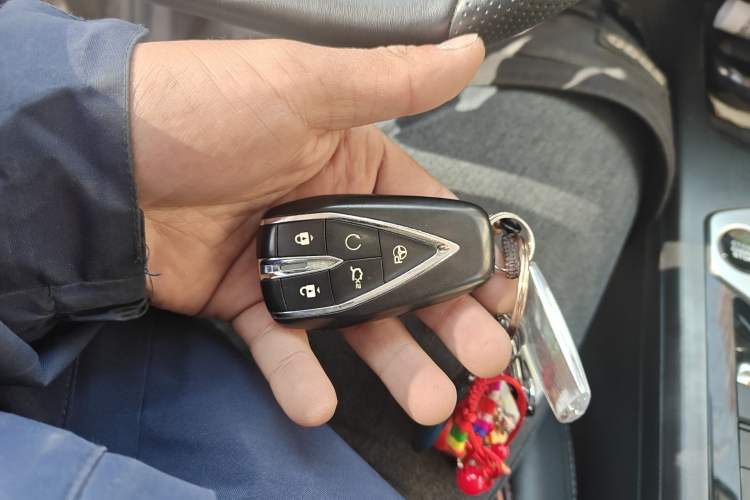 Used CHANGAN OSHAN X7 PLUS 2022 1.5T Blue Whale Edition Automatic Geeker Navigation Model Vehicle Key