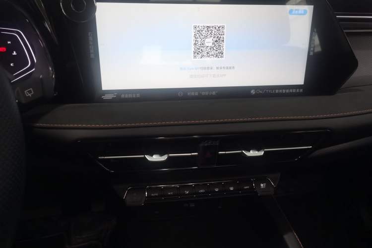 Used CHANGAN OSHAN X7 PLUS 2022 1.5T Blue Whale Edition Automatic Prestige Version Audio And AC Panel