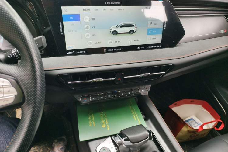 Used CHANGAN OSHAN X7 PLUS 2022 1.5T Blue Whale Edition Automatic Prestige Version Audio And AC Panel