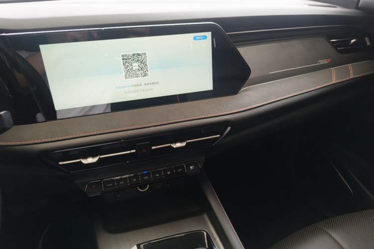 Used CHANGAN OSHAN X7 PLUS 2022 1.5T Blue Whale Edition Automatic ZhiZun Model Audio And AC Panel
