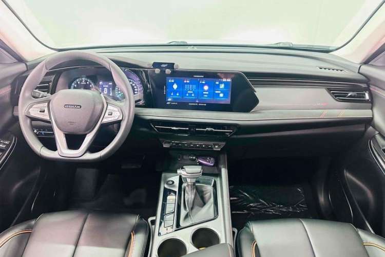 Used CHANGAN OSHAN X7 PLUS 2022 1.5T Blue Whale Edition Automatic Luxury Trim Audio And AC Panel