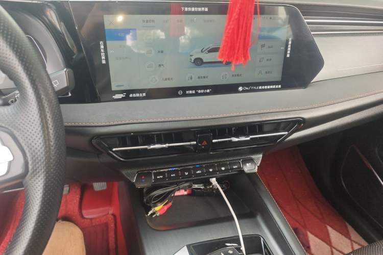 Used CHANGAN OSHAN X7 PLUS 2022 1.5T Blue Whale Edition Automatic ZhiZun Model Audio And AC Panel