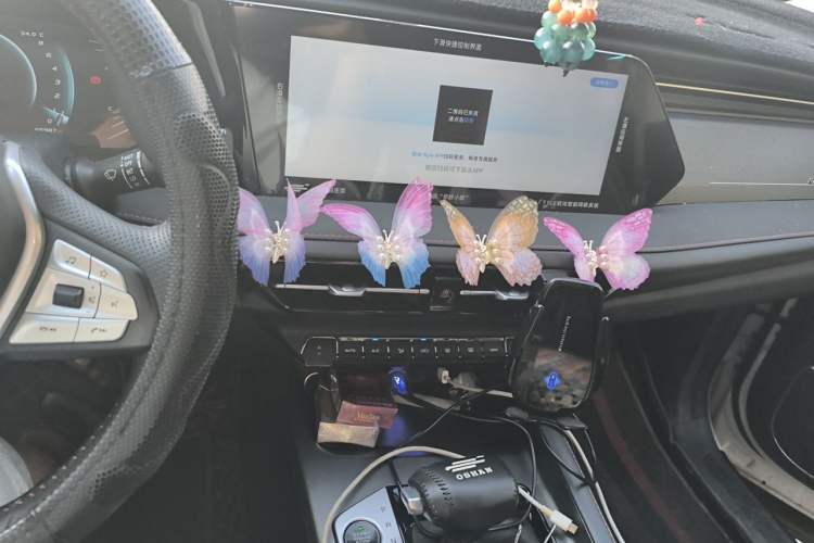 Used CHANGAN OSHAN X7 PLUS 2022 1.5T Blue Whale Edition Automatic Prestige Version Audio And AC Panel