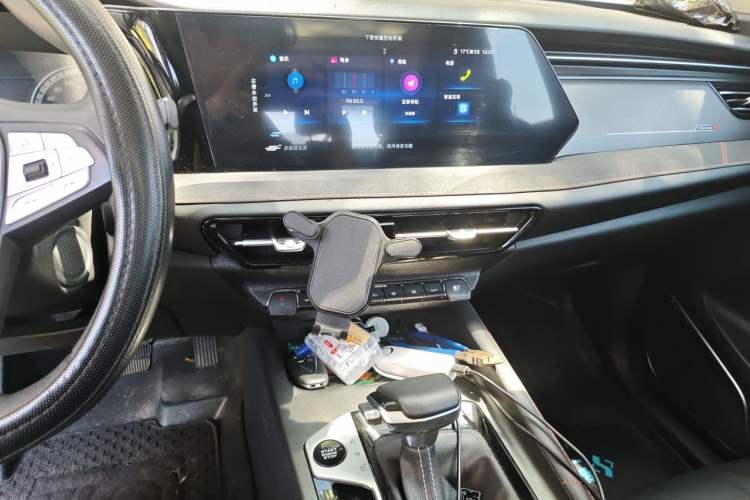 Used CHANGAN OSHAN X7 PLUS 2022 1.5T Blue Whale Edition Automatic Luxury Trim Audio And AC Panel