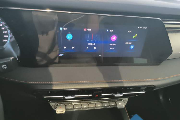 Used CHANGAN OSHAN X7 PLUS 2022 1.5T Blue Whale Edition Automatic Luxury Trim Audio And AC Panel