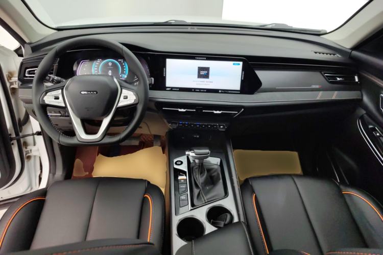 Used CHANGAN OSHAN X7 PLUS 2022 1.5T Blue Whale Edition Automatic Prestige Version Center Console