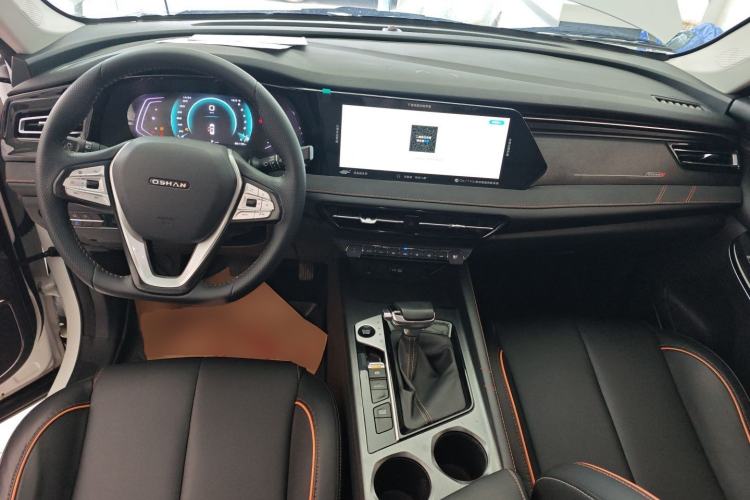 Used CHANGAN OSHAN X7 PLUS 2022 1.5T Blue Whale Edition Automatic Prestige Version Center Console