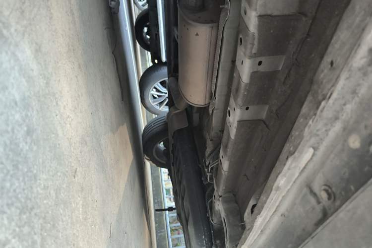 Used CHANGAN OSHAN X7 PLUS 2022 1.5T Blue Whale Edition Automatic Prestige Version Chassis Front Left