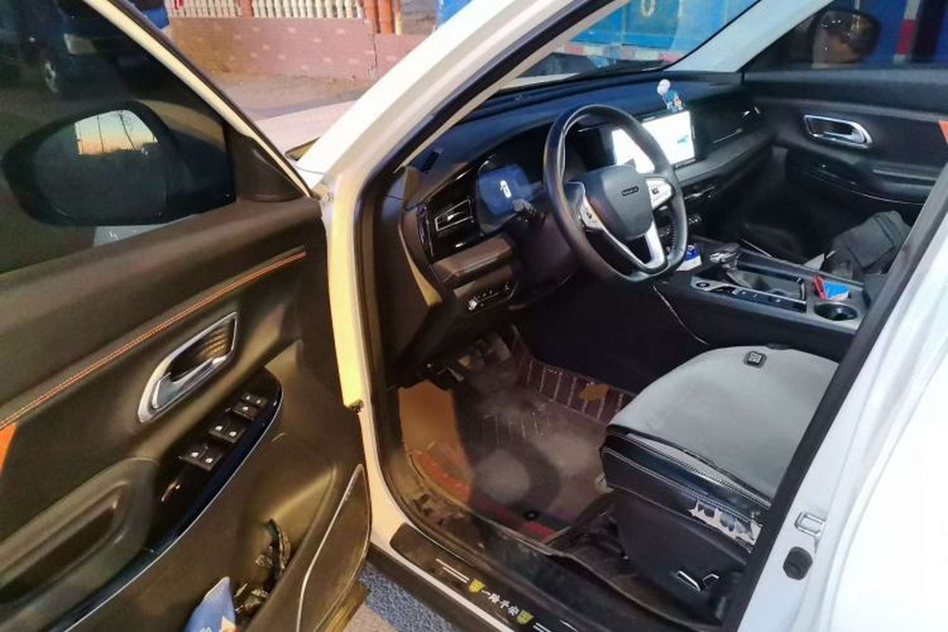 Used CHANGAN OSHAN X7 PLUS 2022 1.5T Blue Whale Edition Automatic Prestige Version Driver Seat