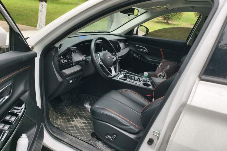 Used CHANGAN OSHAN X7 PLUS 2022 1.5T Blue Whale Edition Automatic Prestige Version Driver Seat