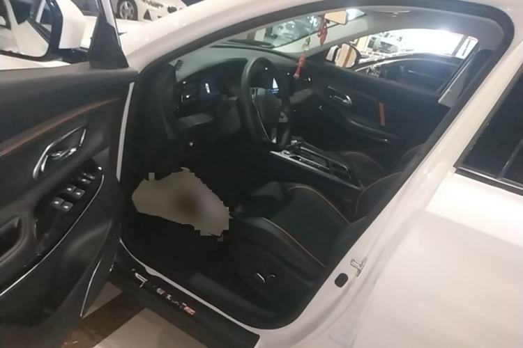 Used CHANGAN OSHAN X7 PLUS 2022 1.5T Blue Whale Edition Automatic Prestige Version Driver Seat