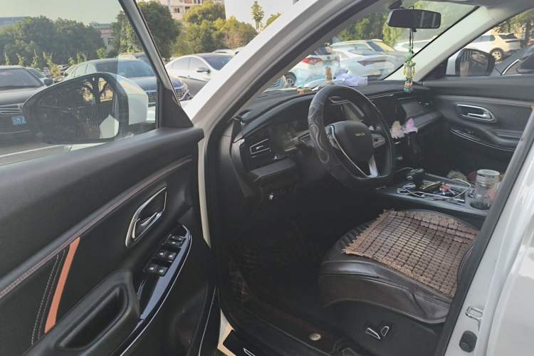 Used CHANGAN OSHAN X7 PLUS 2022 1.5T Blue Whale Edition Automatic Prestige Version Driver Seat