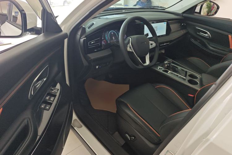 Used CHANGAN OSHAN X7 PLUS 2022 1.5T Blue Whale Edition Automatic Prestige Version Driver Seat