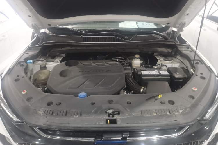 Used CHANGAN OSHAN X7 PLUS 2022 1.5T Blue Whale Edition Automatic Prestige Version Engine Bay