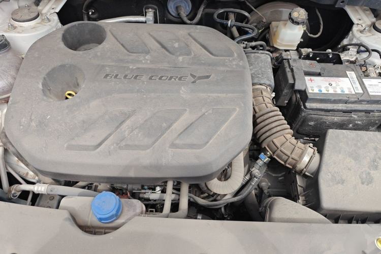 Used CHANGAN OSHAN X7 PLUS 2022 1.5T Blue Whale Edition Automatic Prestige 7-Seater Engine Bay