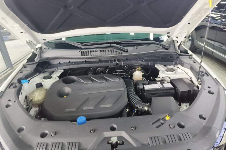 Used CHANGAN OSHAN X7 PLUS 2022 1.5T Blue Whale Edition Automatic Prestige Version Engine Bay