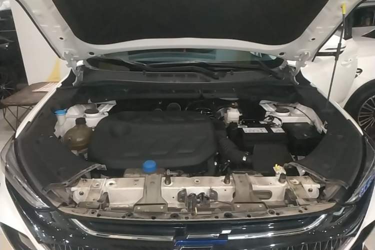 Used CHANGAN OSHAN X7 PLUS 2022 1.5T Blue Whale Edition Automatic Prestige Version Engine Bay