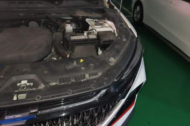 Used CHANGAN OSHAN X7 PLUS 2022 1.5T Blue Whale Edition Automatic Prestige Version Engine Bay Left